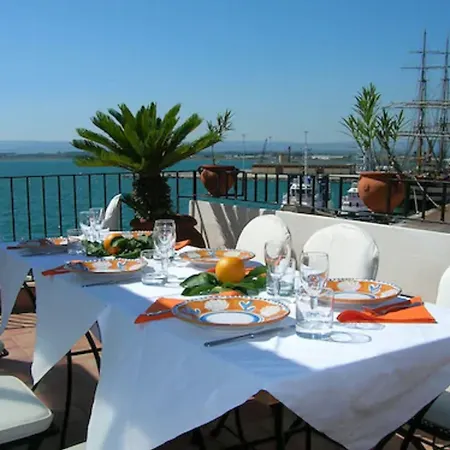 L'approdo Delle Sirene Syrakuzy