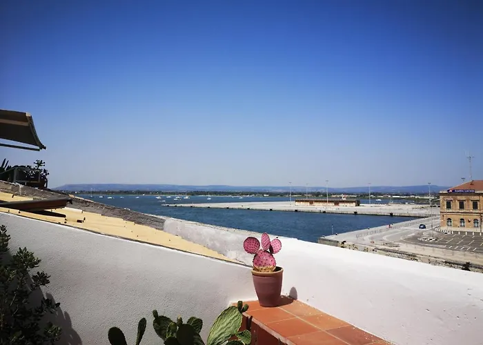 L'approdo Delle Sirene 住宿加早餐酒店