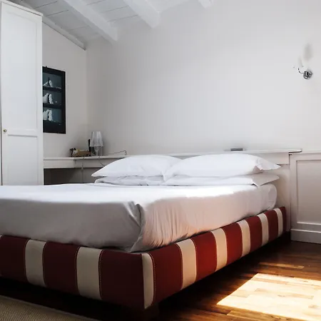 L'approdo Delle Sirene فندق مبيت وإفطار 4*