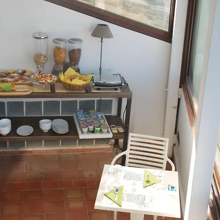 L'approdo Delle Sirene