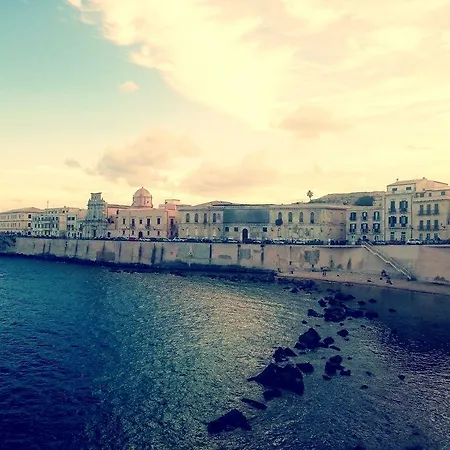 L'approdo Delle Sirene Siraküza